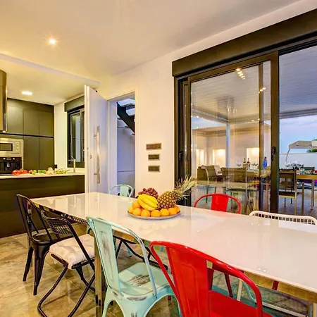 Mit Privatpool Fuer 10 Personen Ca 500 Qm In Costa, Andalusien Costa Del Sol Holiday home *