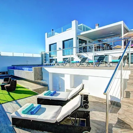 Mit Privatpool Fuer 10 Personen Ca 500 Qm In Costa, Andalusien Costa Del Sol * Torrox